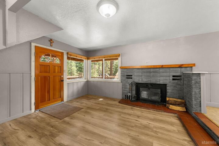 Property Photo: 838 Clement Street CA 96150