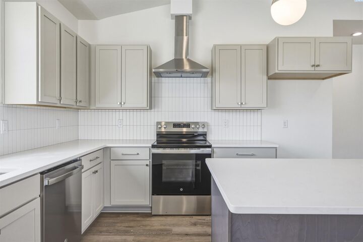 Property Photo: 4401 Conifer St. WA 99353