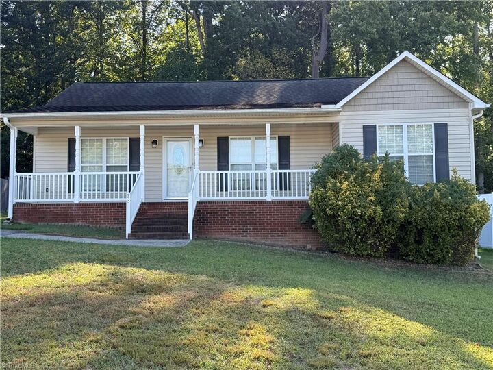 Property Photo: 13 Thomasville High Drive NC 27360