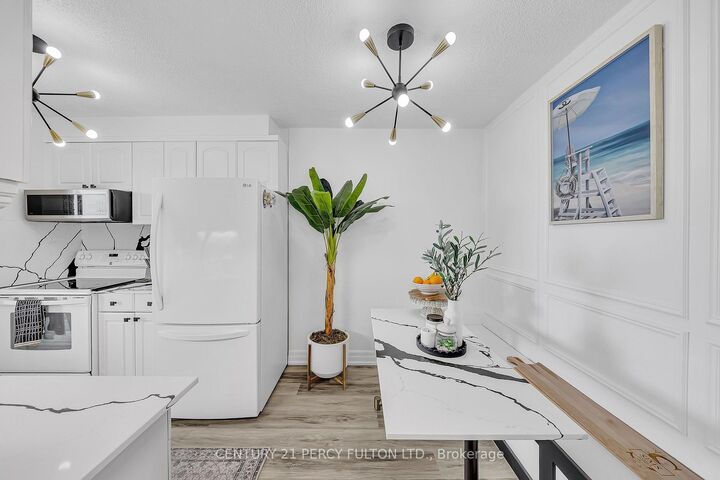 Property Photo:  92 Church Street S 511  ON L1S 6B4 