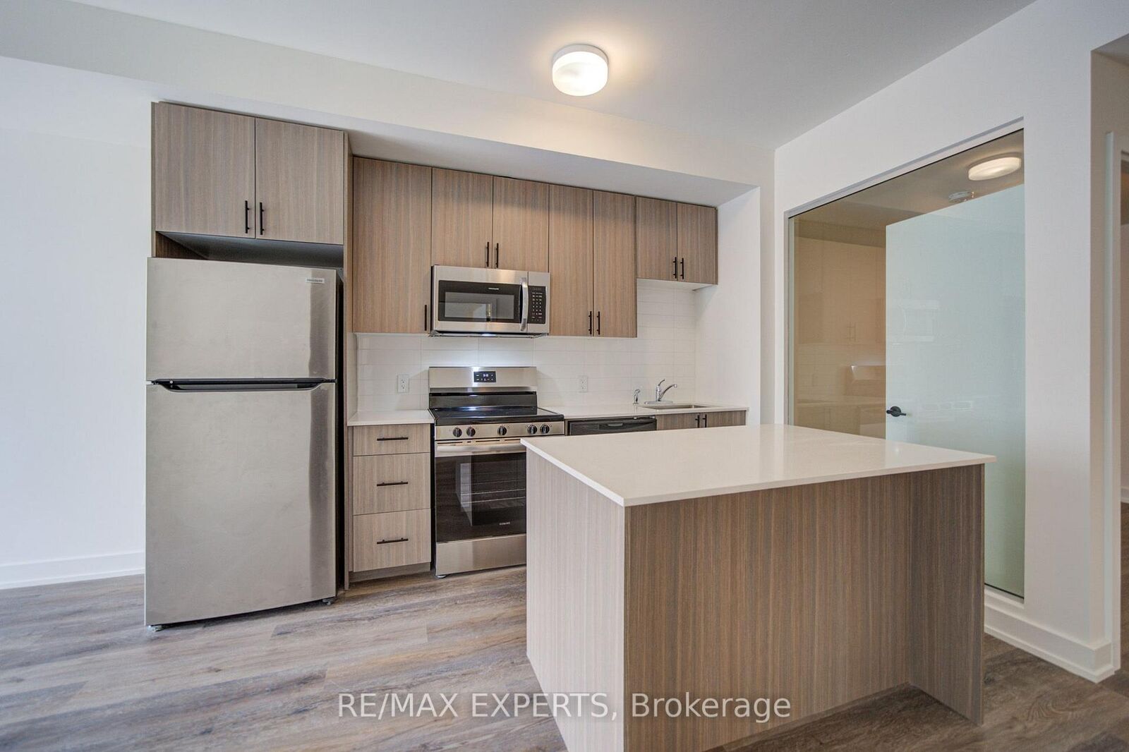 Property Photo:  2475 Old Bronte Road 416  ON L6M 5S7 