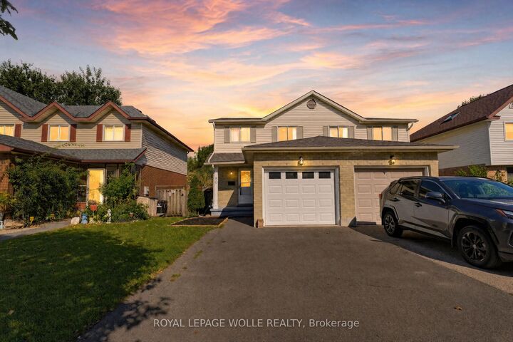 Property Photo:  80 Highland Crescent  ON N2M 5C1 