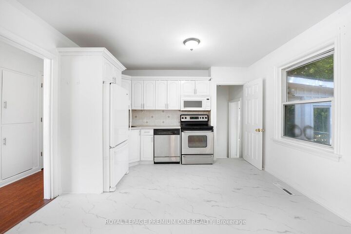 Property Photo:  139 McKee Avenue Main Level  ON M2N 4C5 