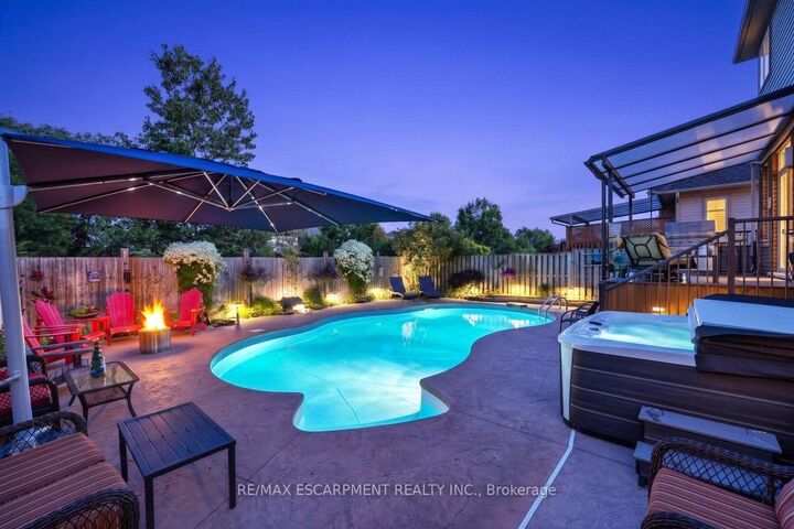 Property Photo:  4453 Comfort Crescent  ON L3J 1M2 