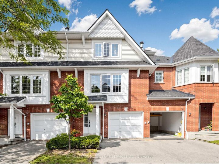 Property Photo:  1575 South Parade Court 11  ON L5M 6E9 