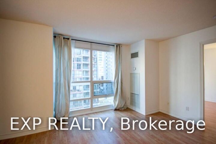 Property Photo:  761 Bay Street 809  ON M5G 2R2 