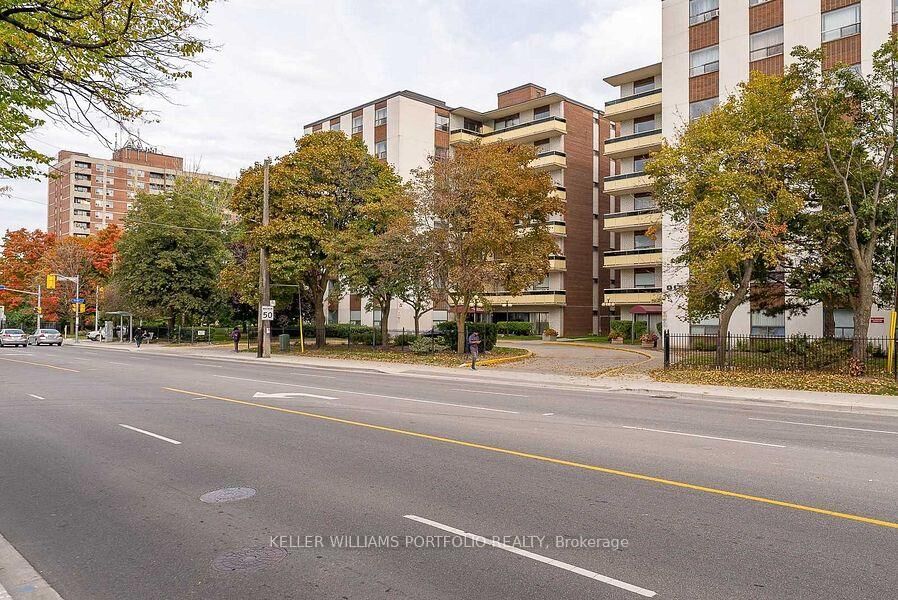 Property Photo: 921 Midland Avenue 704 ON M1K 4G2