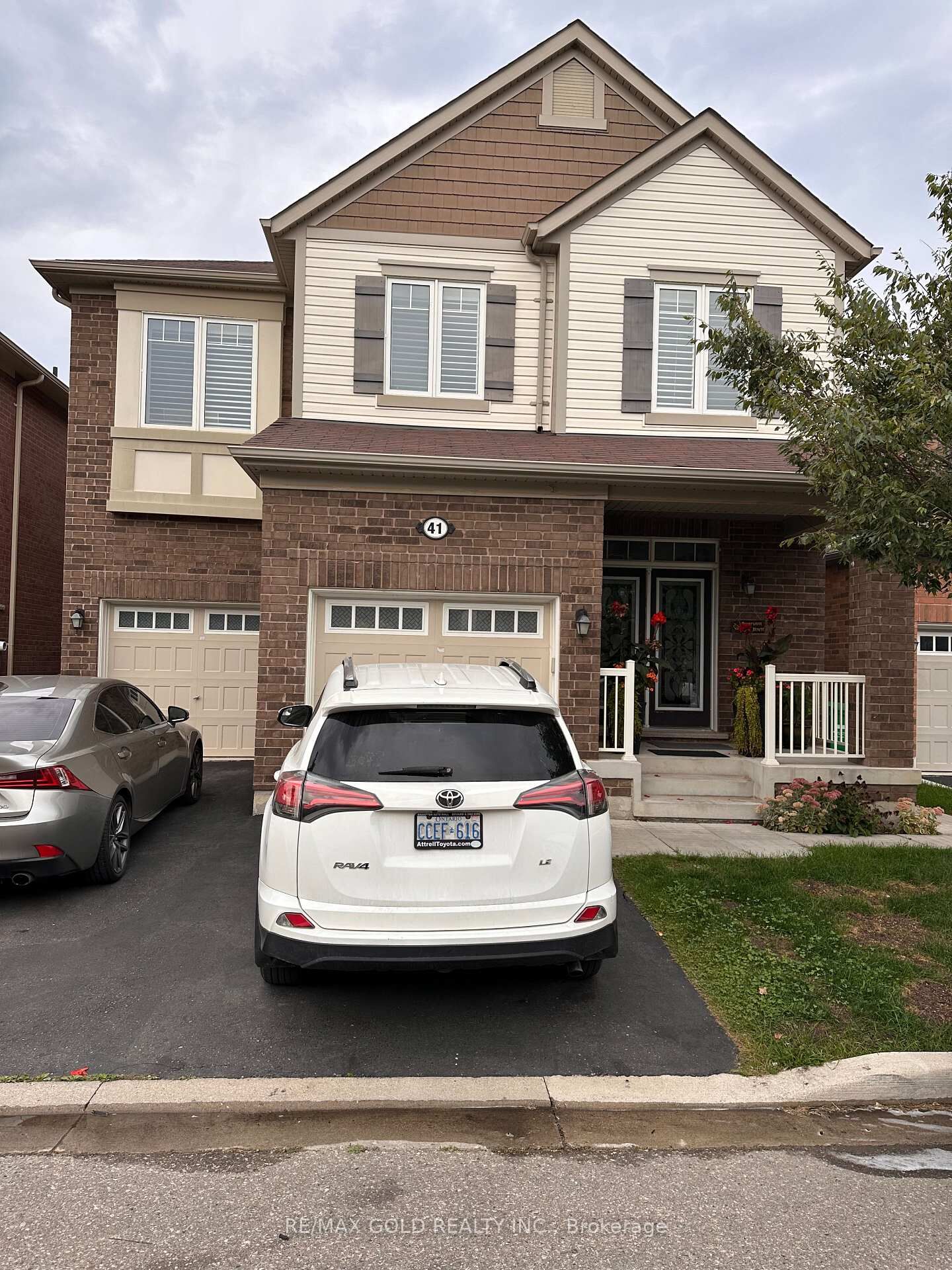 Property Photo:  41 Callandar Road  ON L7A 0H1 