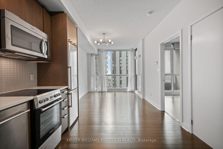 Property Photo:  295 Adelaide Street W 3411  ON M5V 0L4 