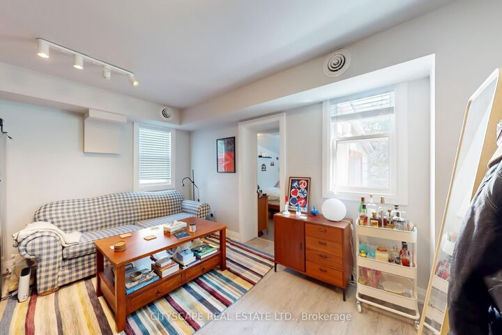 Property Photo:  467 Keele Street  ON M6N 3E1 