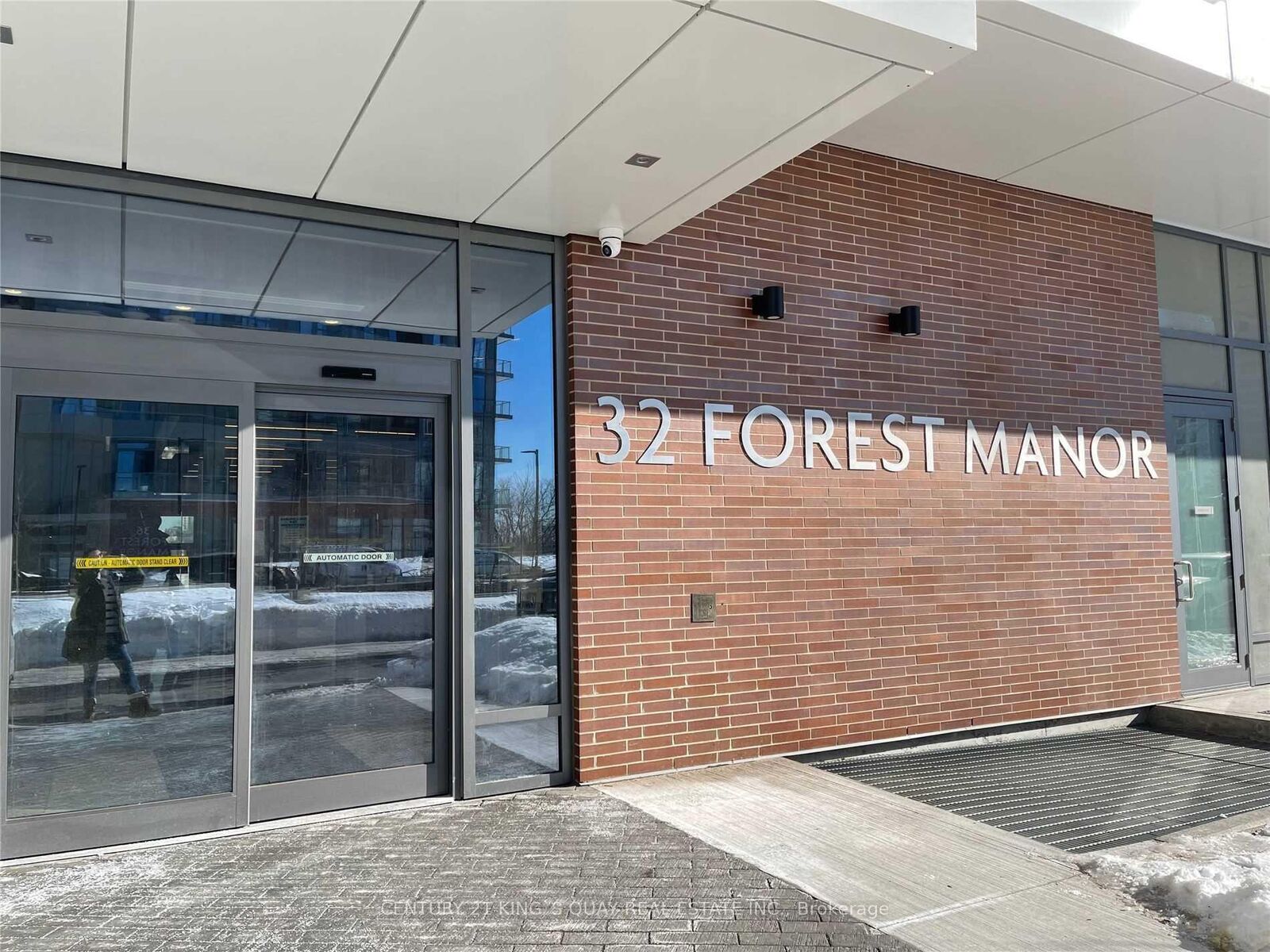 Property Photo:  32 Forest Manor Road 3004  ON M2J 1M1 