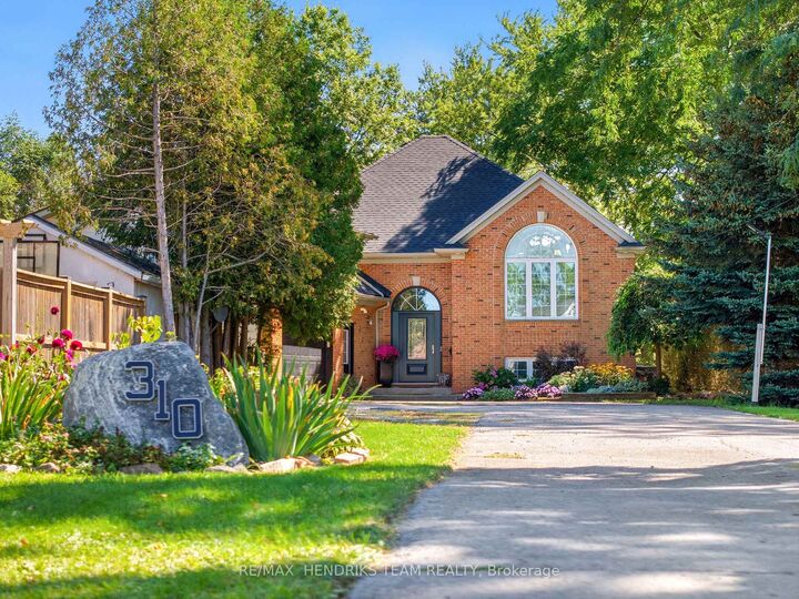 Property Photo:  310 Aqueduct Street  ON L3C 1E1 