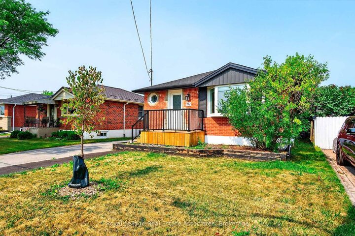 Property Photo:  312 East 45th Street Lower  ON L8T 3K8 