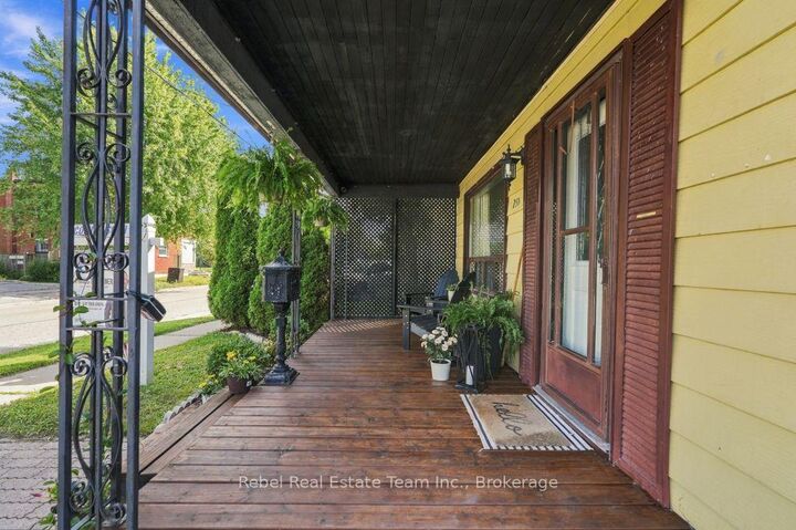 Property Photo:  254 Burk Street  ON L1J 4C3 