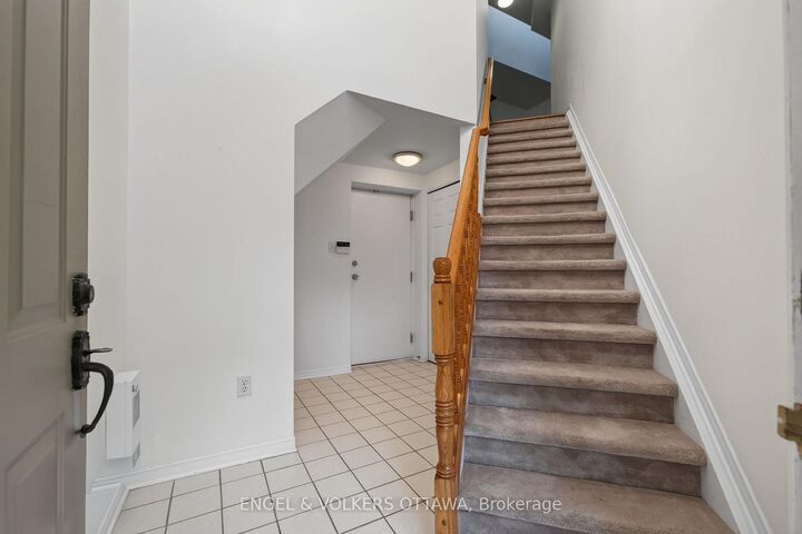 Property Photo:  116 Robson Court  ON K2K 2W1 