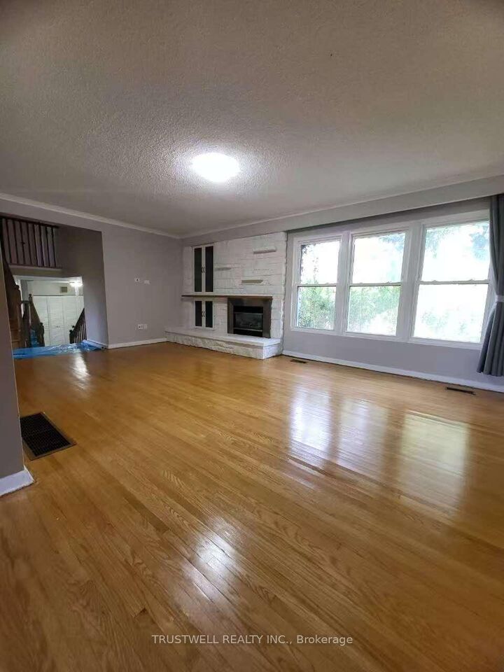 Property Photo:  38 Rosscowan Crescent  ON M1W 1K7 
