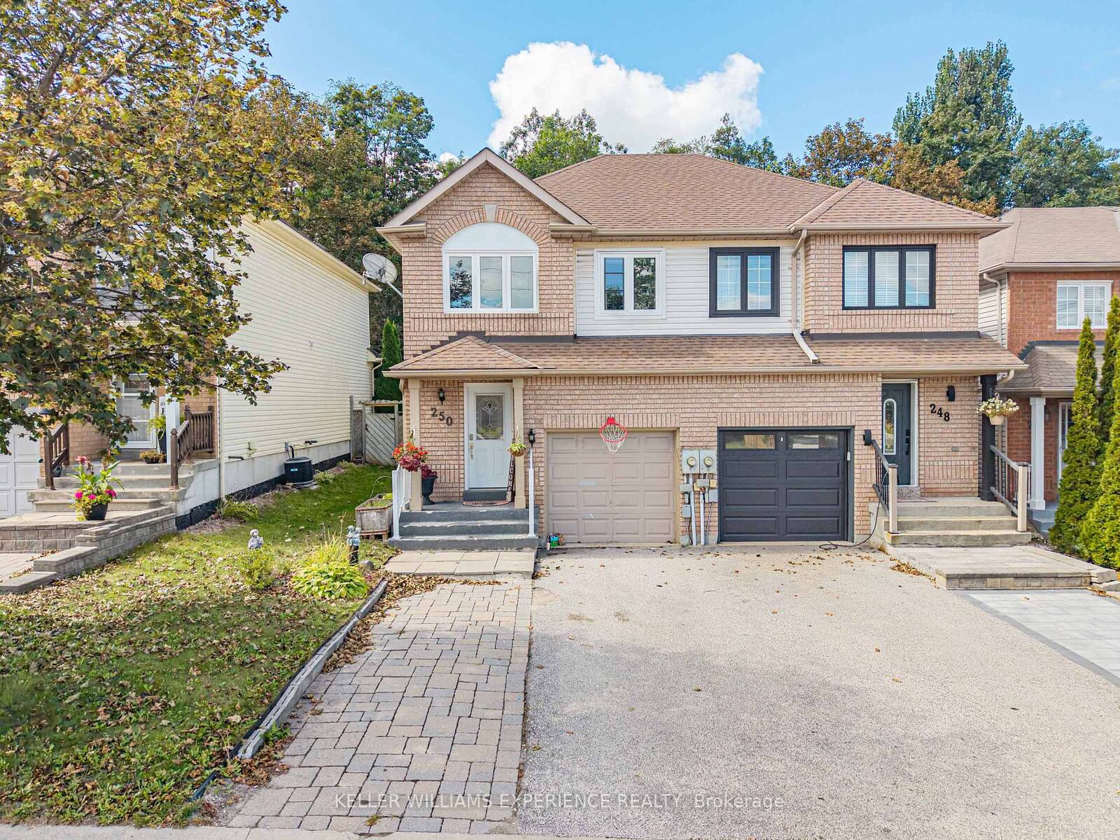 Photo de la propriété:  250 Ferndale Drive S  ON L4N 8J9 