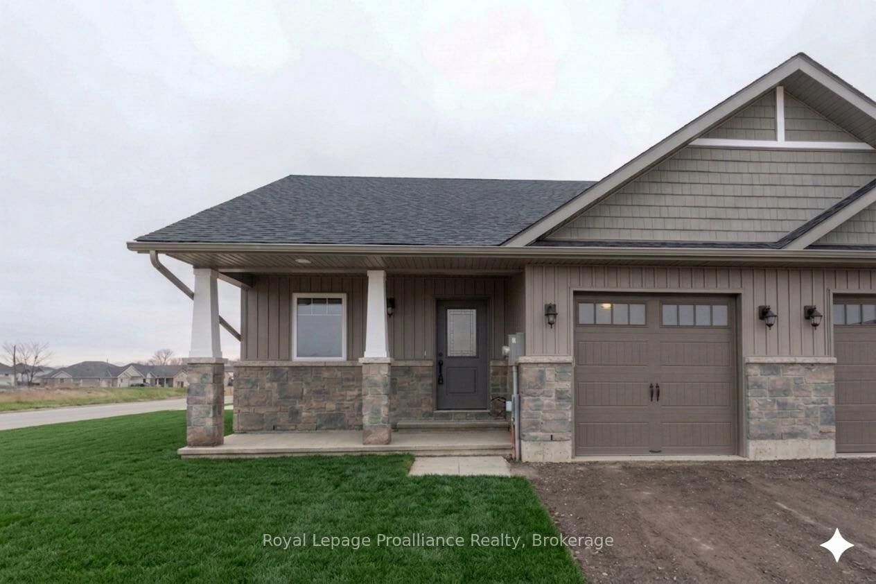 Property Photo:  117 Farrington Crescent  ON K0K 2T0 