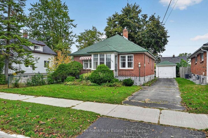 Property Photo:  466 Edison Avenue  ON K9J 4G3 