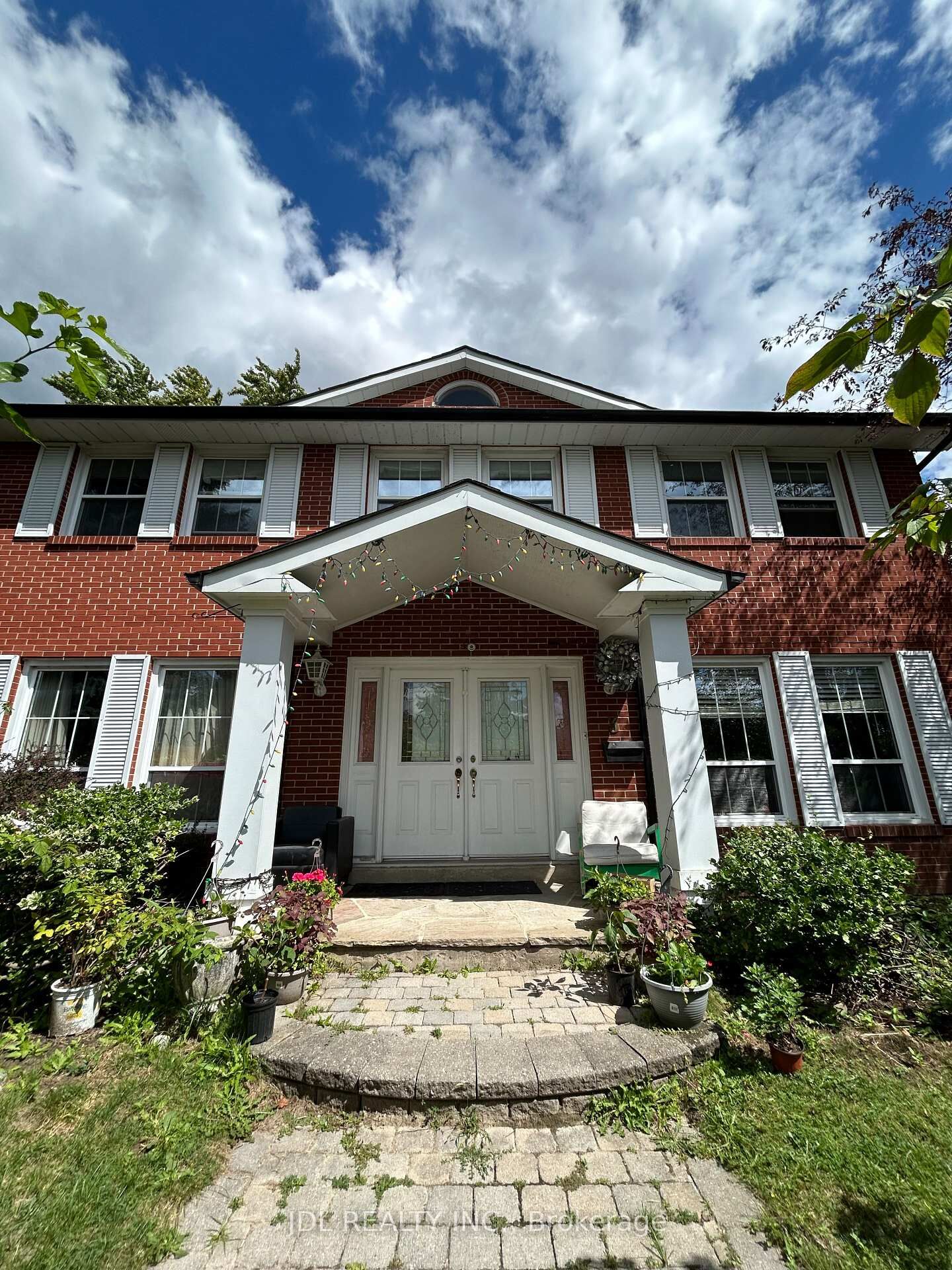 Property Photo: 3 Butterfield Dr Drive One Bedroom 2nd Floor ON M3A 2L9