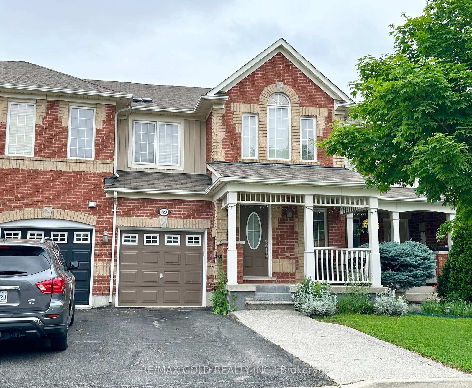 Property Photo:  223 Prosser Circle  ON L9T 0P6 