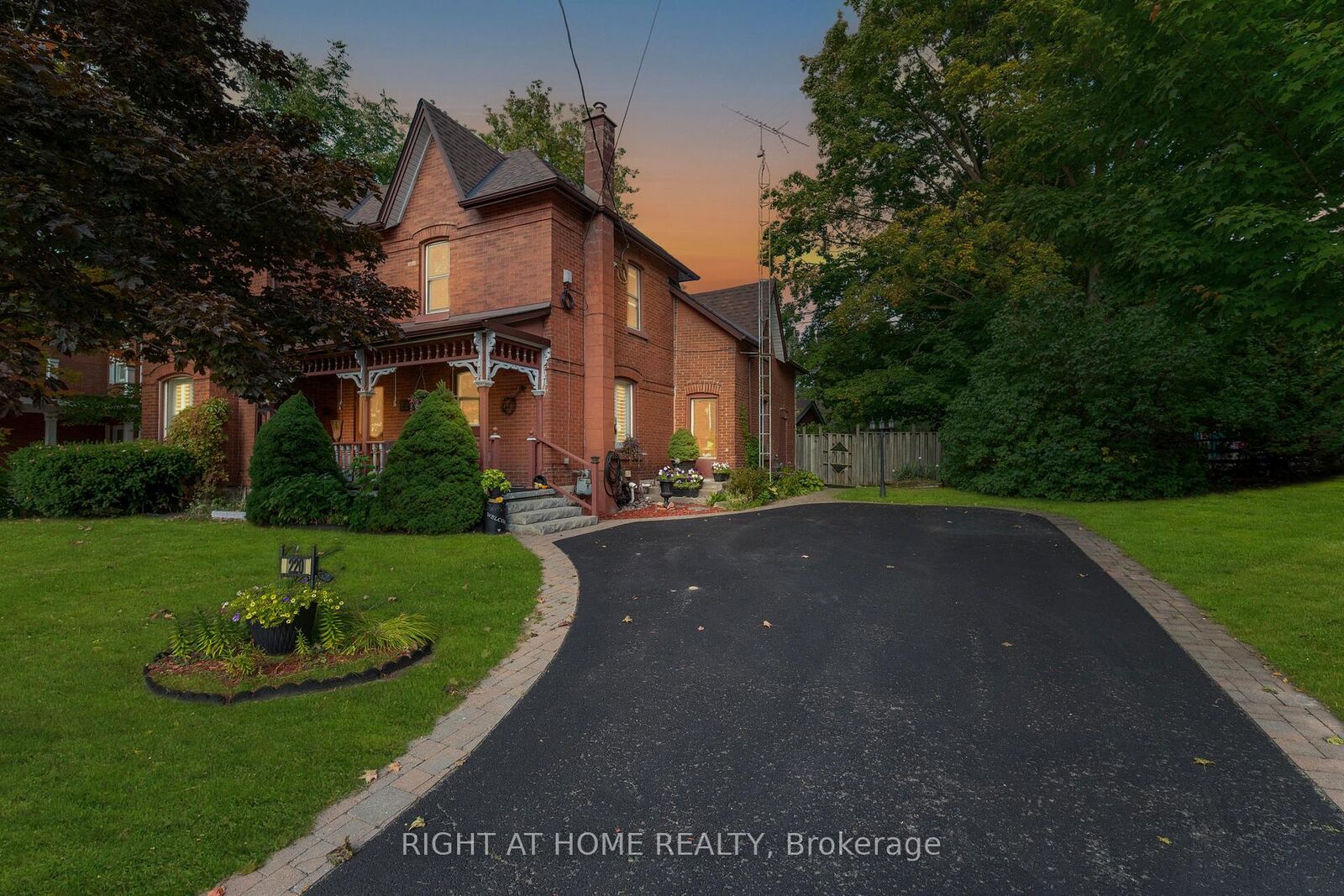 Property Photo:  220 Barrie Street  ON L0L 2N0 