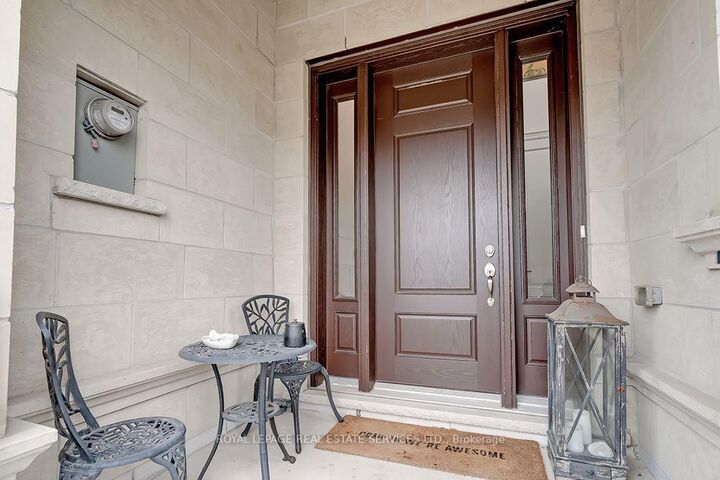 Property Photo:  210 Dorval Drive  ON L6K 0G5 