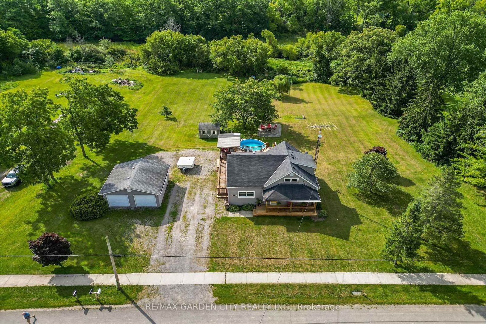 Property Photo:  843 Lyons Creek Road  ON L3B 5N4 