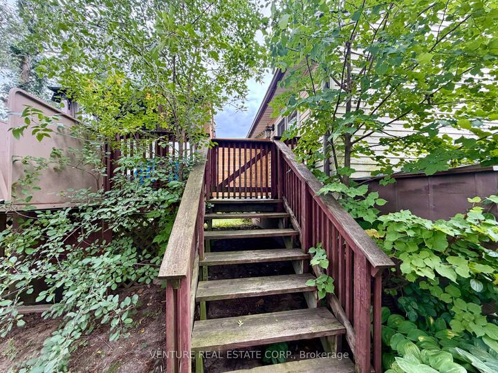 Property Photo:  1329 Belair Crescent  ON L1K 1G9 