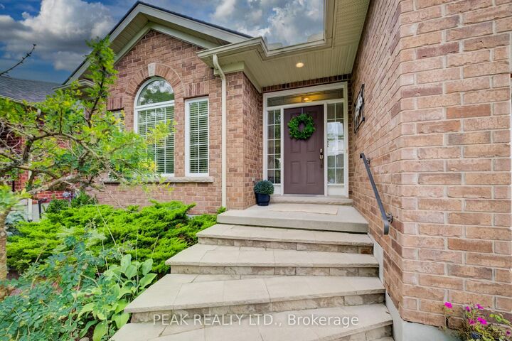 Property Photo:  25 Thimbleberry Crossing  ON N3A 4P5 