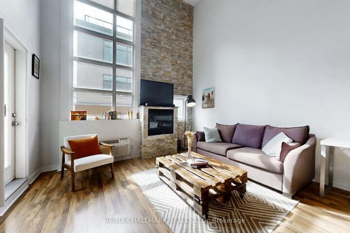 Property Photo: 21 Earl Street 314 ON M4Y 3C8