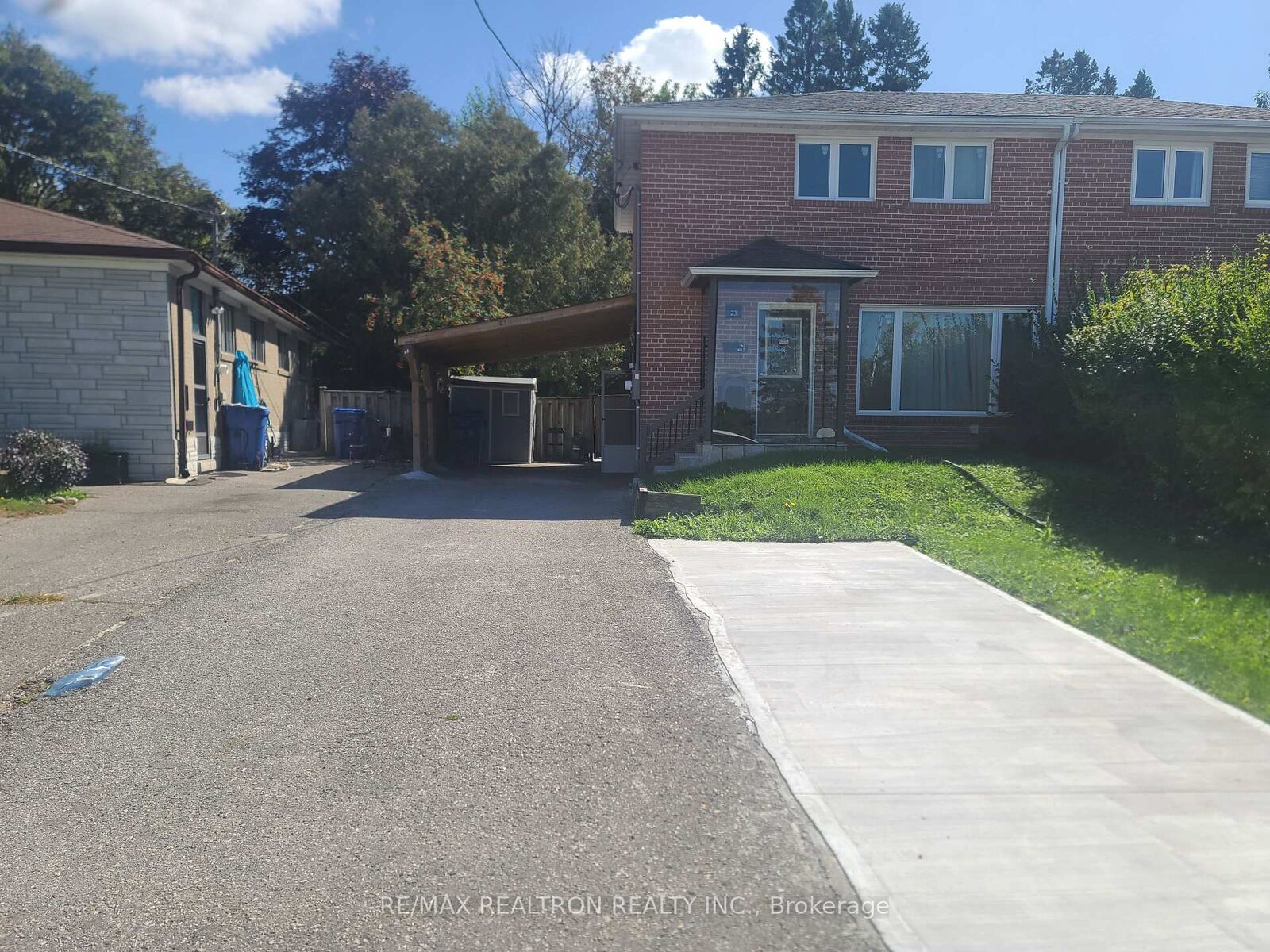 Property Photo:  23 Glass Drive Lower Unit  ON L4G 2E5 