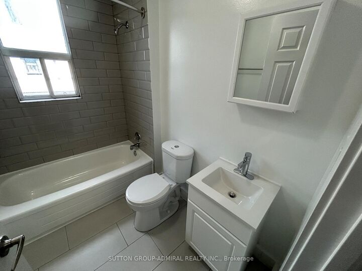 Property Photo:  34 Heydon Park Road 12  ON M6J 2C8 