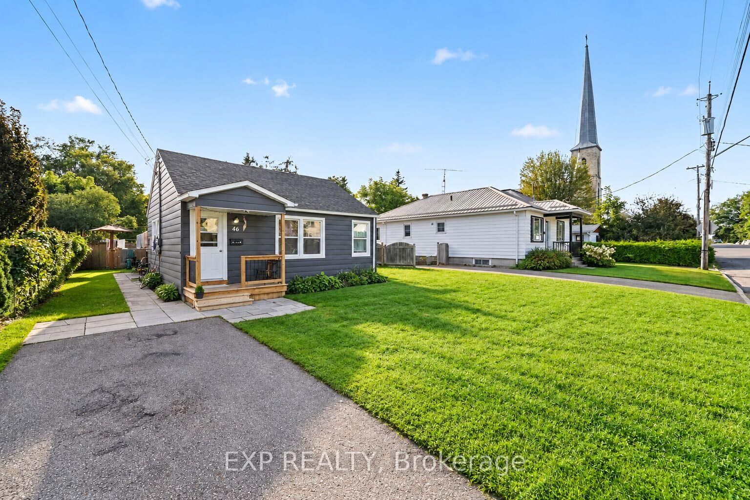 Property Photo:  46 Wilson Street E  ON K7H 1L8 