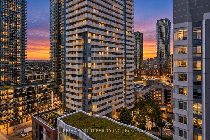 Property Photo:  4065 Confederation Parkway 705  ON L5B 0L4 