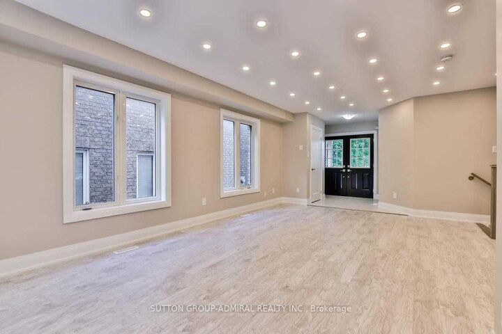 Property Photo:  99 Maple Sugar Lane  ON L4J 8M8 