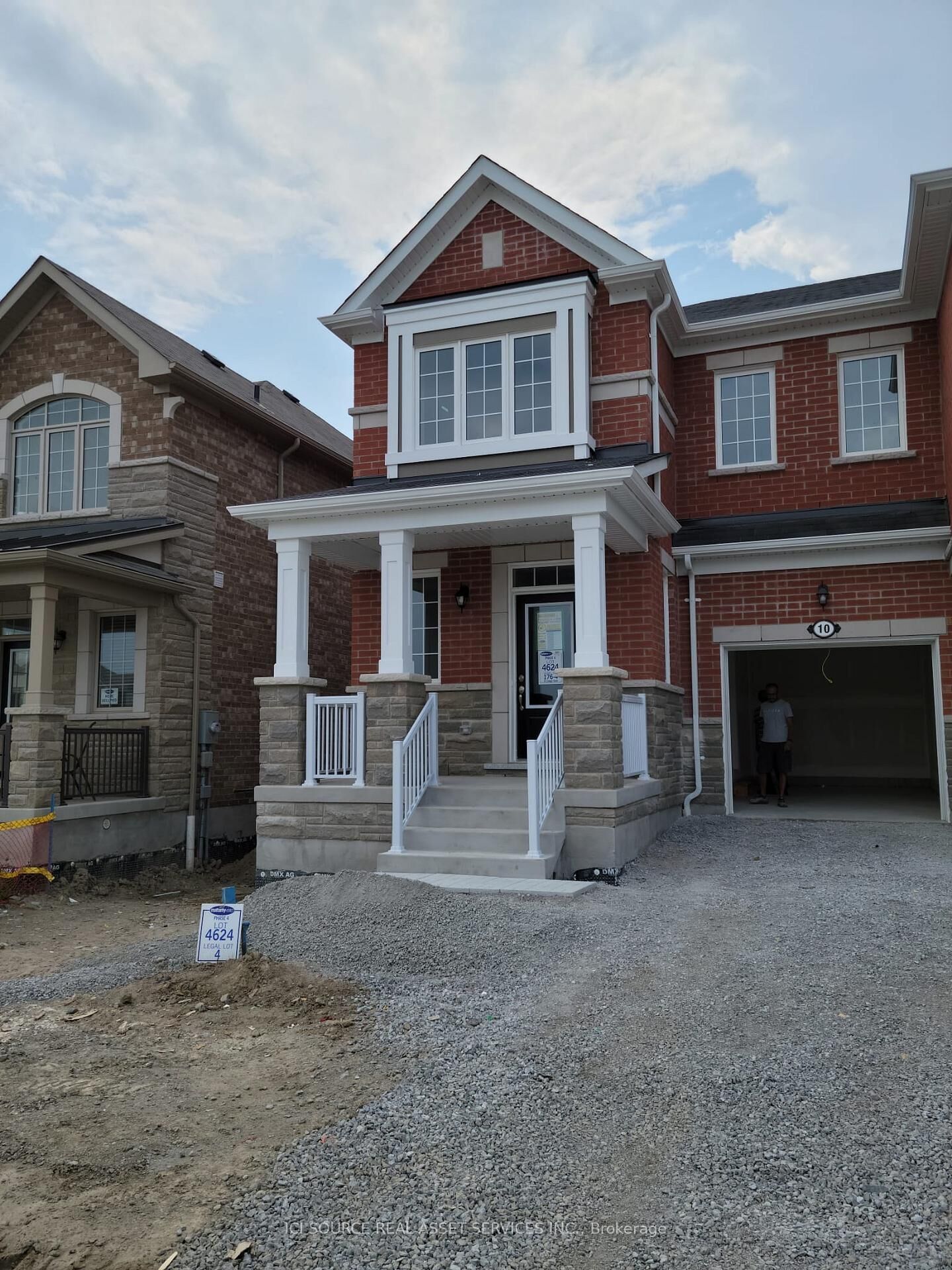 Property Photo:  10 Limoges Road  ON K0G 1L0 