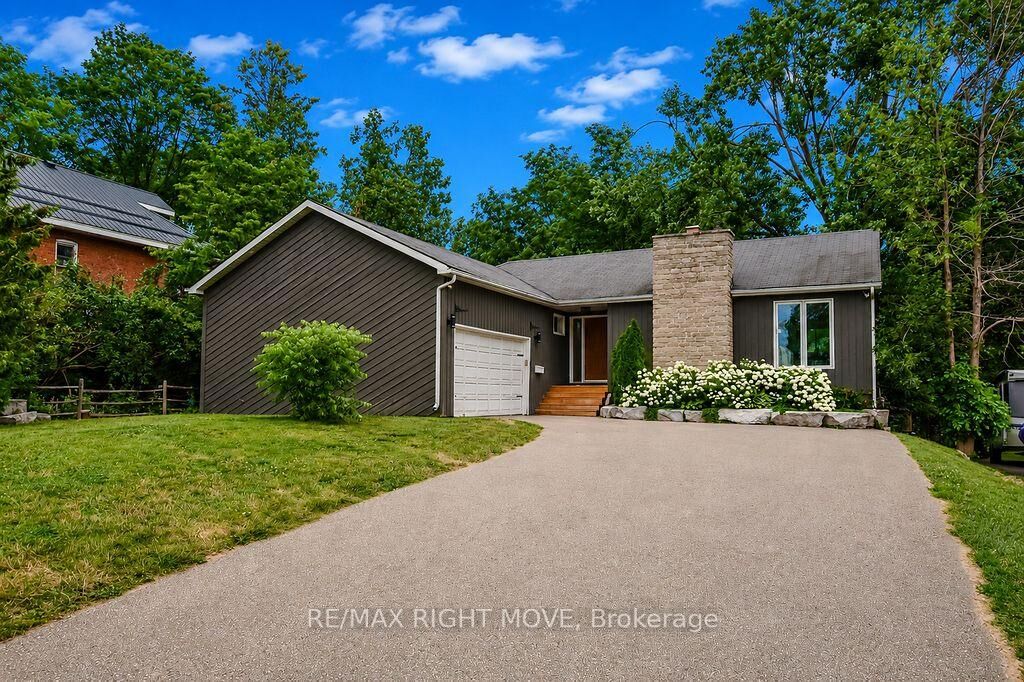 Property Photo:  18 Creighton Street  ON L3V 1A8 