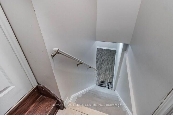 Property Photo: 20 Laurentide Crescent Bsmt ON L6P 1Y4