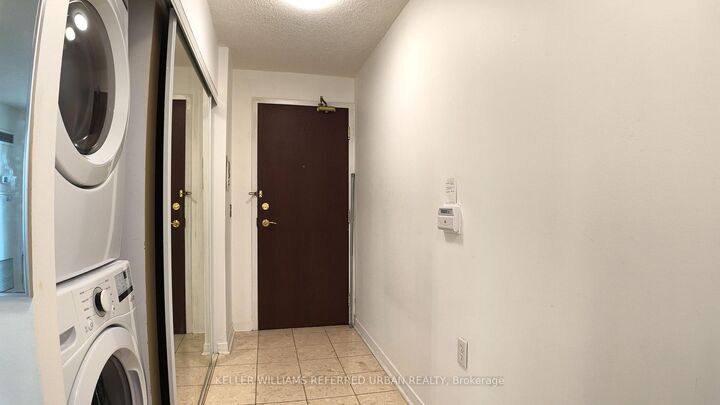 Property Photo:  22 Olive Avenue 806  ON M2N 7G6 