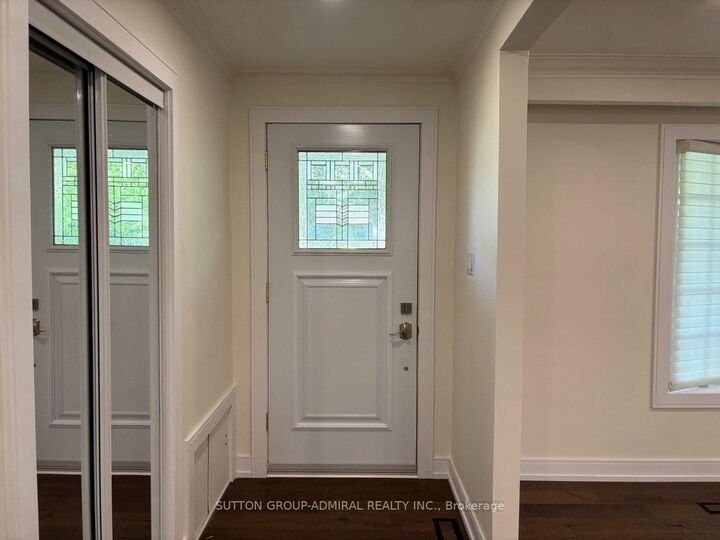 Property Photo:  86 Hamilton Drive Main Floor  ON L3Y 3E8 