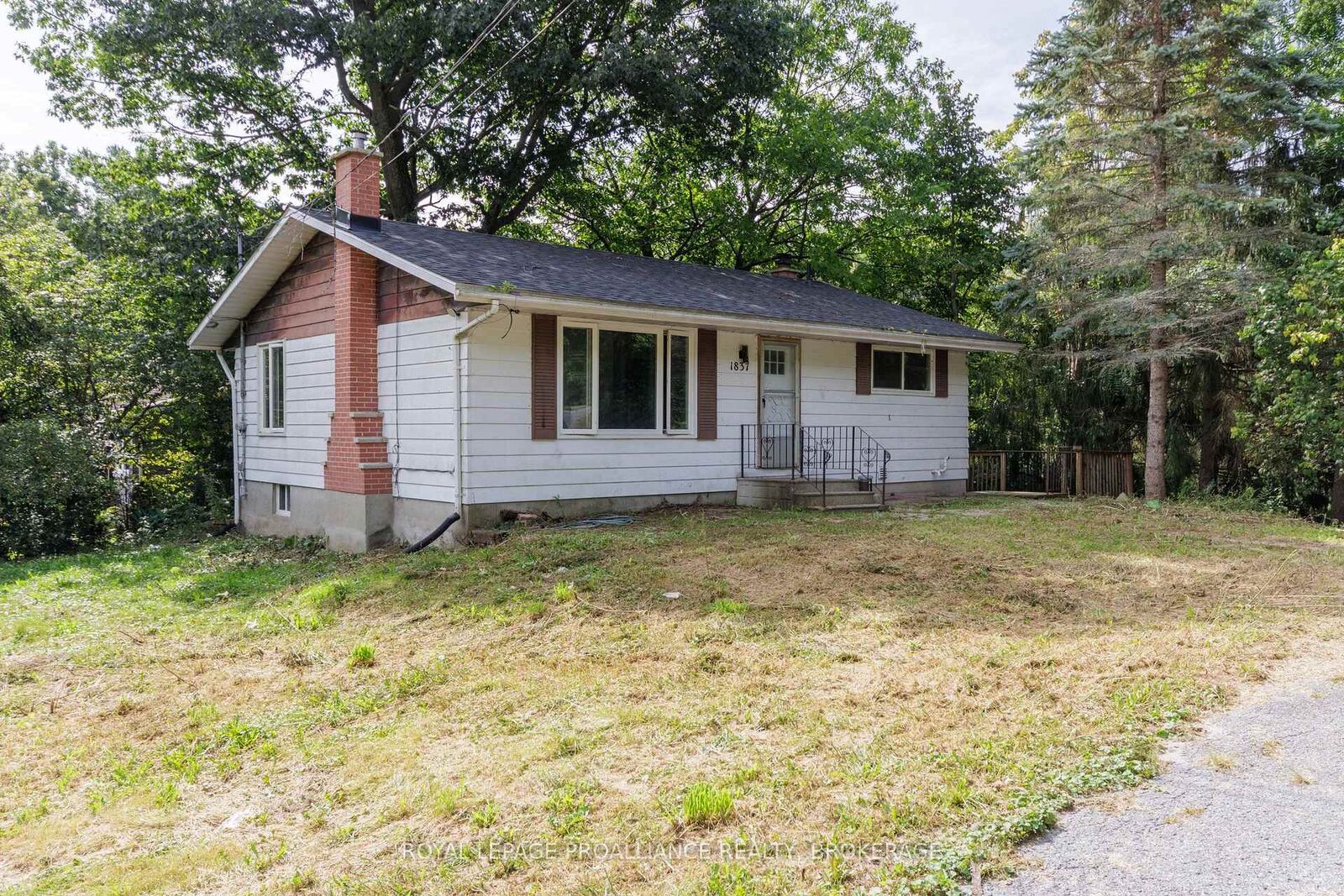 Property Photo:  1837 Highway 2 N/A  ON K7L 4V1 