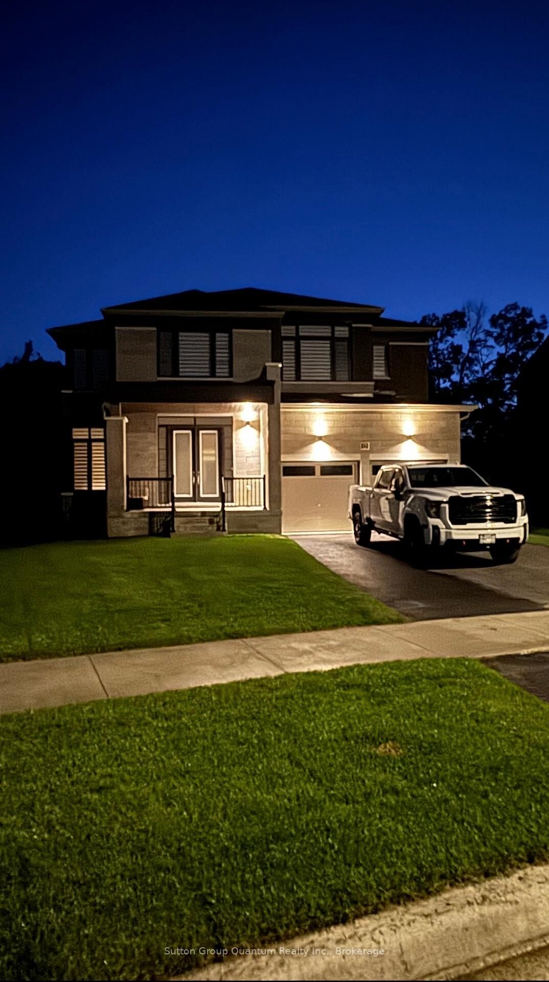 Property Photo:  174 Rosanne Circle  ON L9Z 1J7 