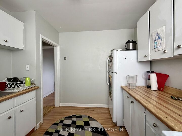 Property Photo:  36 Balsam Avenue Upper  ON M4E 3B4 