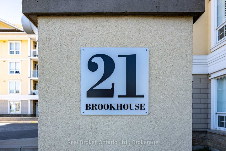 Property Photo: 21 Brookhouse Drive 216 ON L1B 0V4