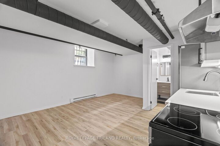 Property Photo:  330 Clarence Street B3  ON N6A 6H6 