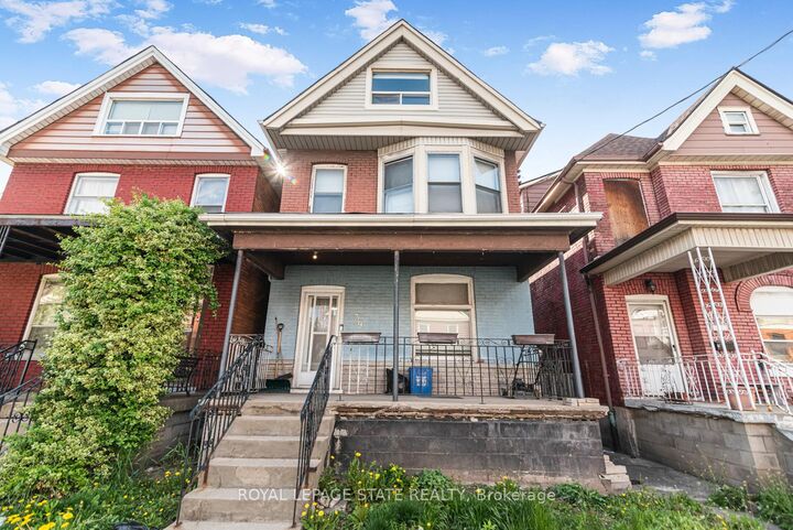 Property Photo:  39 Arthur Avenue N  ON L8L 6C7 