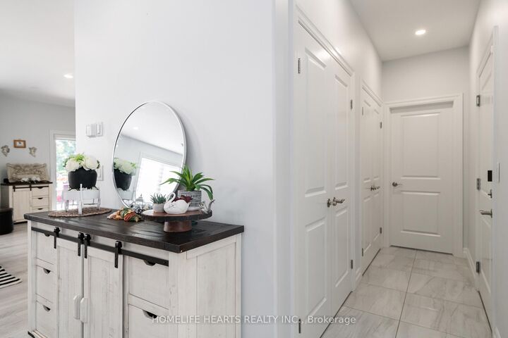 Property Photo:  66 Peachtree Lane  ON N7L 0B3 
