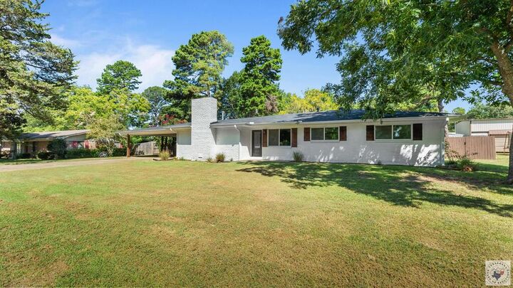 Property Photo:  304 Hummingbird Trail  TX 75551 