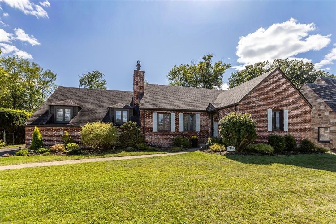 Property Photo: 4 West Club Dr. PA 15236